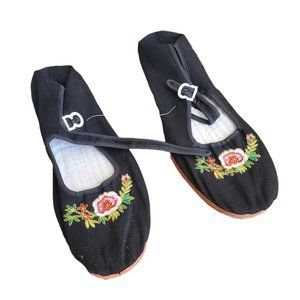 Slip-on Broidered Kimono Shoes